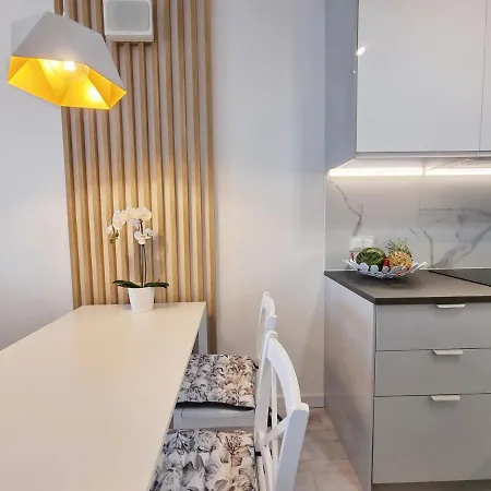Alabaster - Basen, Sauna, Jacuzzi, Silownia, Restauracja - 365pam