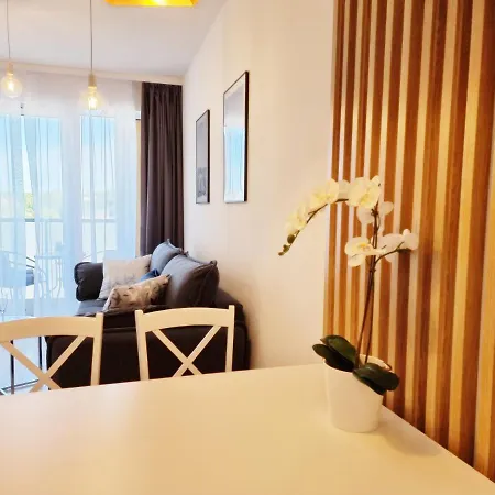 Alabaster - Basen, Sauna, Jacuzzi, Silownia, Restauracja - 365pam