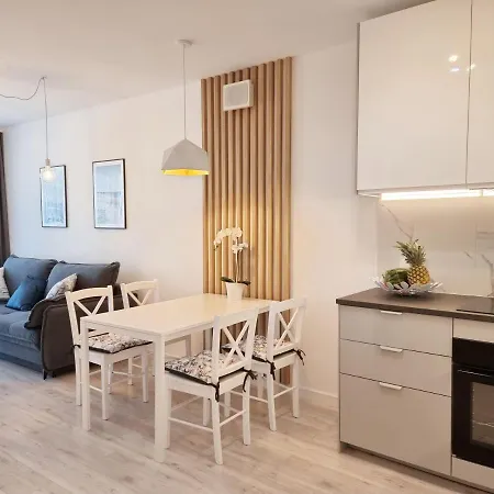 365pam - Alabaster - Basen, Sauna, Jacuzzi, Silownia, Restauracja * Kolobrzeg