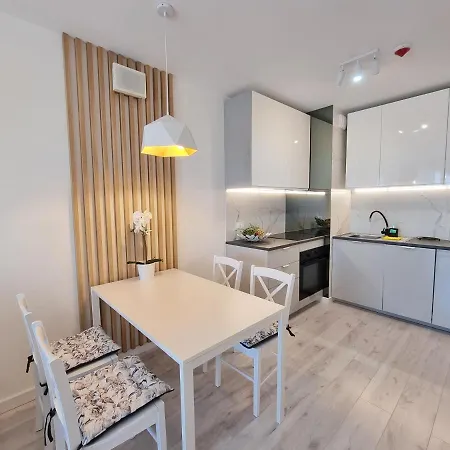 365pam - Alabaster - Basen, Sauna, Jacuzzi, Silownia, Restauracja Daire Kolobrzeg